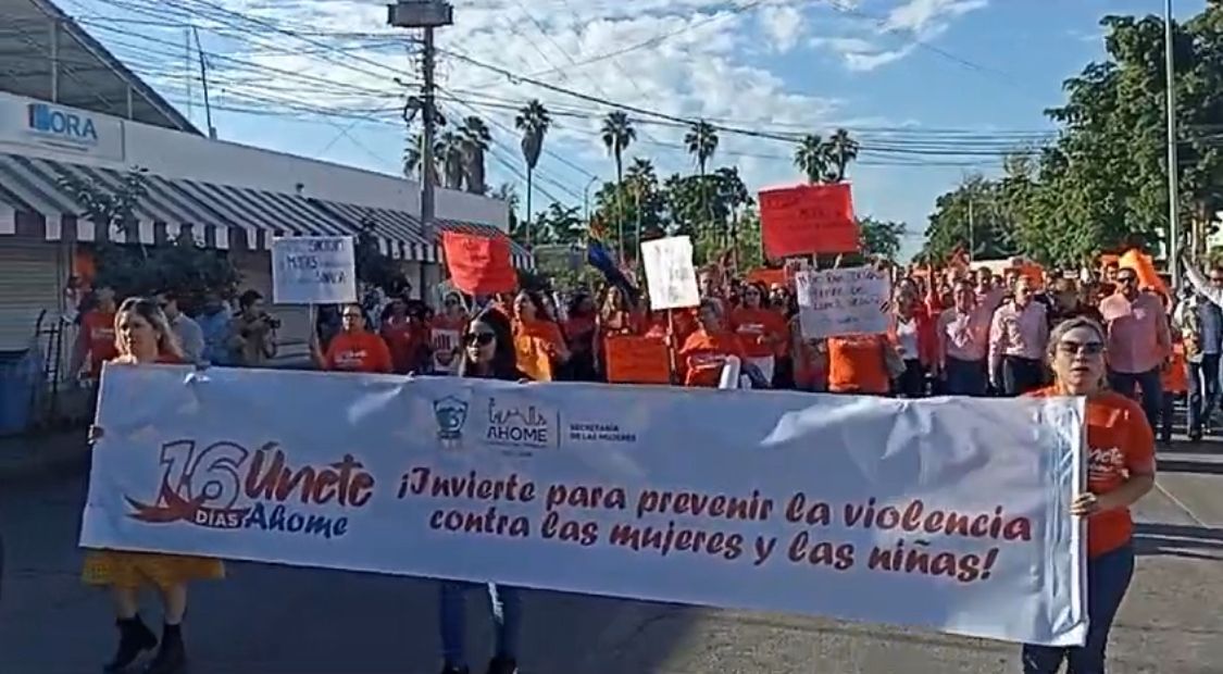 Este lunes autoridades municipales de Ahome y diversos sectores realizaron la marcha 16 días de activismo de la violencia contra la mujer por las calles de Los Mochis.